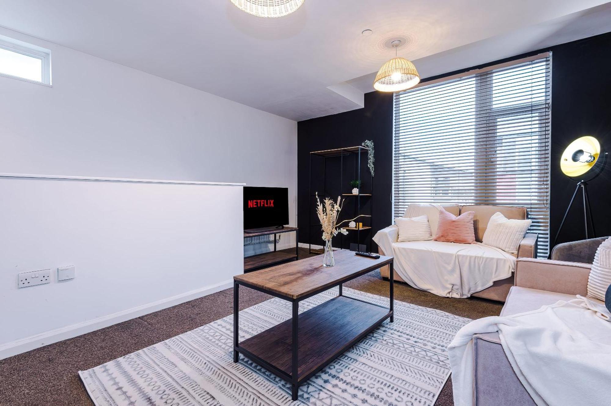 Villa Rest&Recharge At A Spacious Townhouse By The Etihad à Manchester Extérieur photo